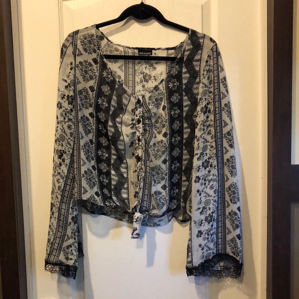 JOE BOXER LIGHTWEIGHT BLOUSE